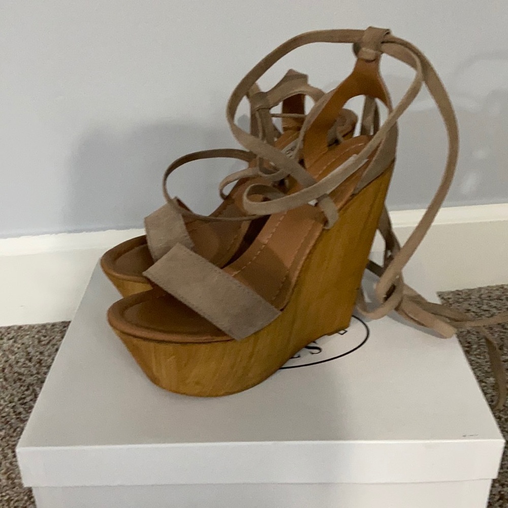 Steve Madden Palm Beach Wedge